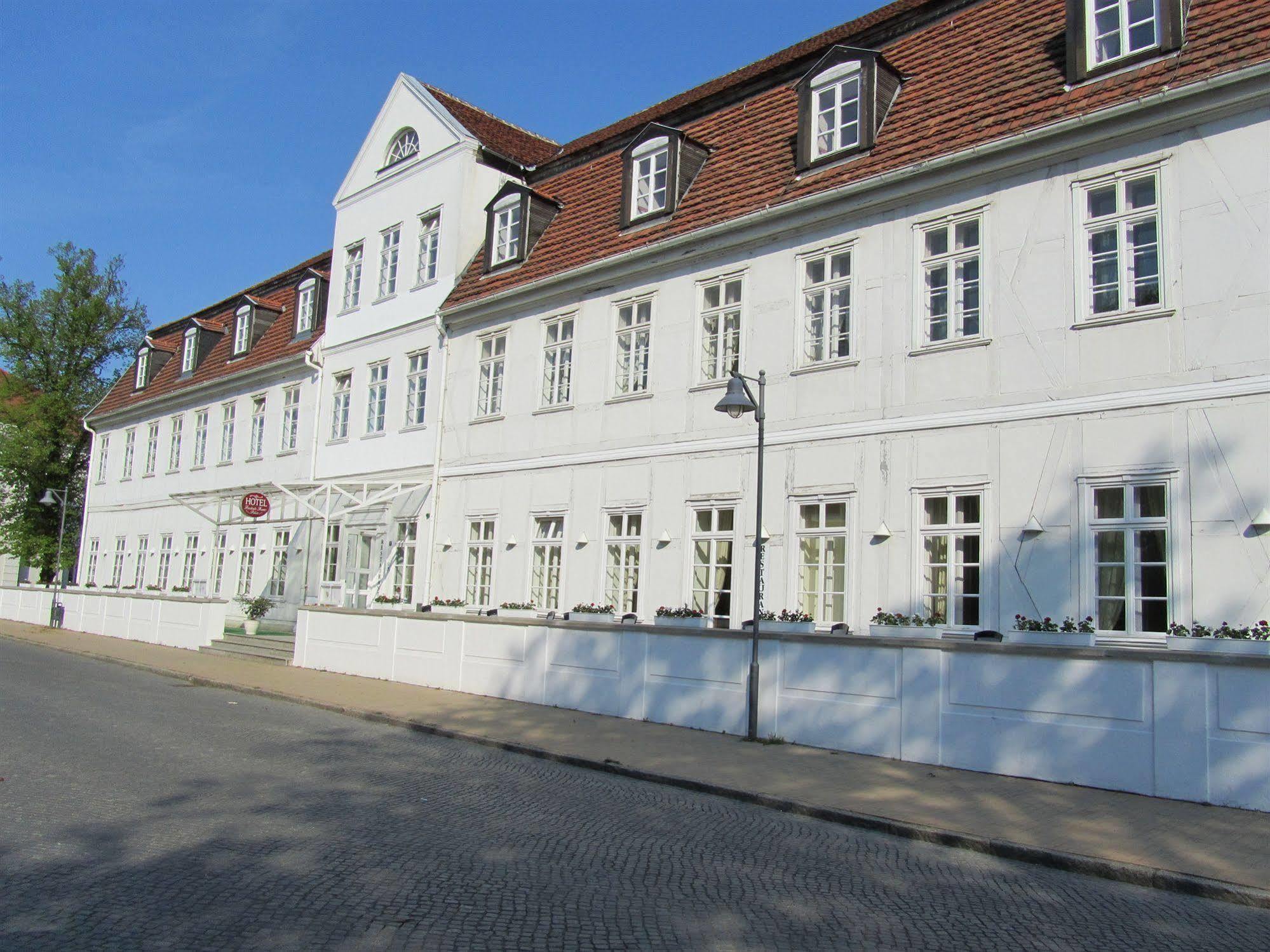Hotel "Friedrich-Franz-Palais" Bad Doberan Exterior photo